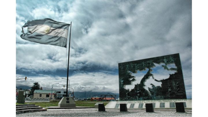 Martes 2 de abril sin visado ni atención al público en las oficinas y sede