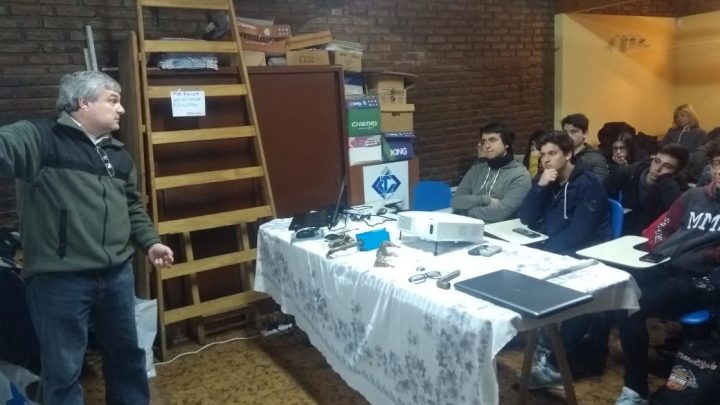 Jornada de capacitación técnica e iniciación profesional para estudiantes