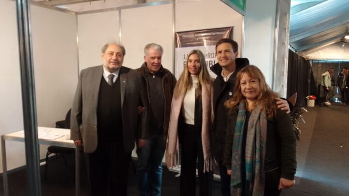 Participación del Distrito III en Expo Construí San Vicente